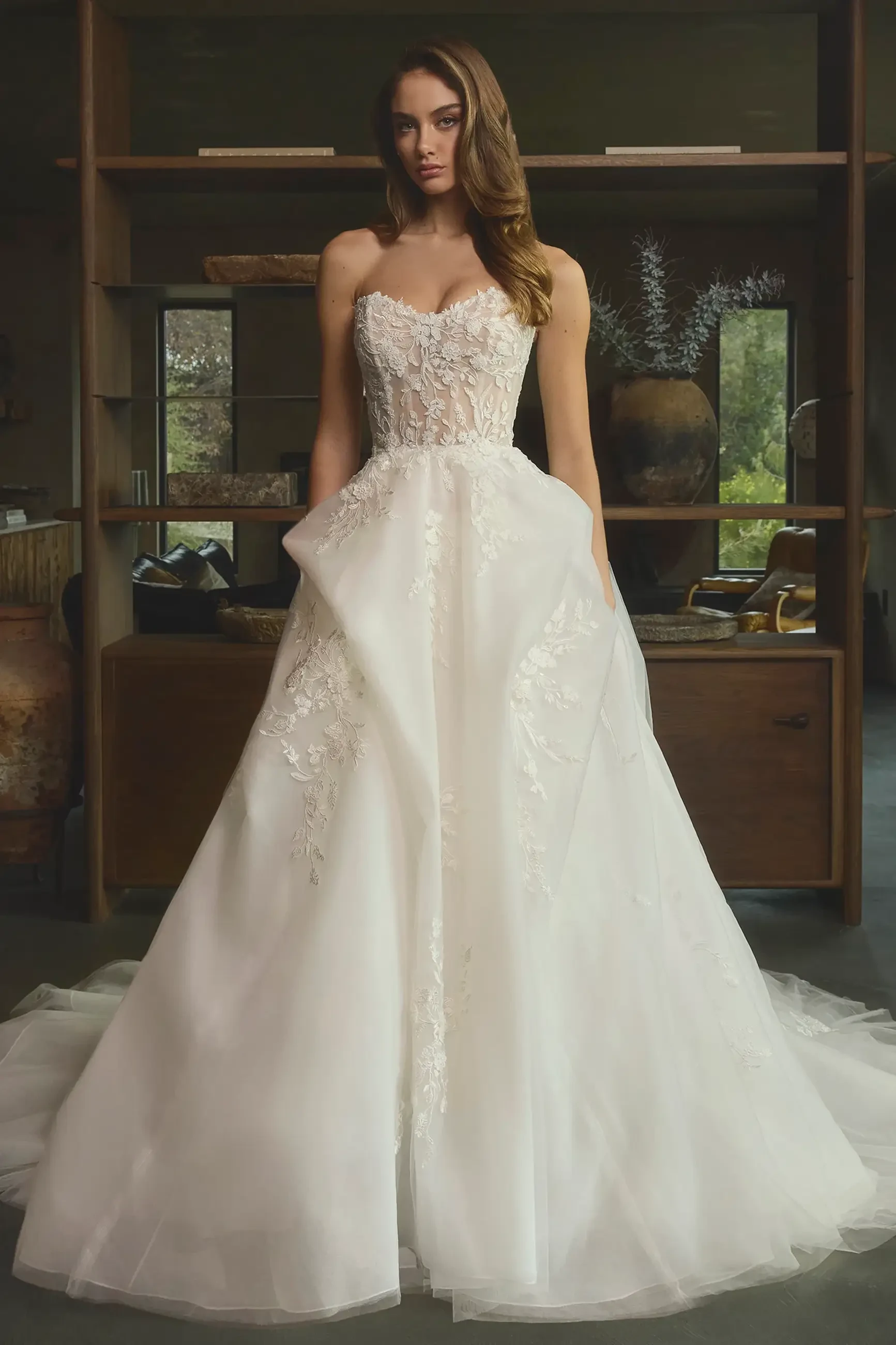 When to Buy Your Wedding Dress: The Ultimate Timeline. Desktop Image