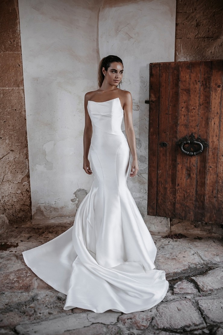 Style #E215 - Carmen Default Image