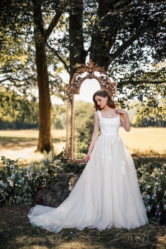 Here & Now Style #D317 - Snow White (22) #0 default All Ivory thumbnail