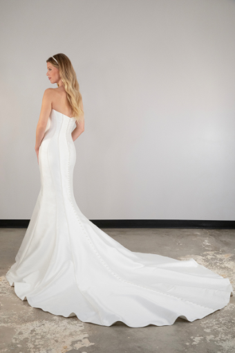 Here & Now Style #D3991 #1 (IV-PL) Ivory Gown w Porcelain Tulle Plunge thumbnail