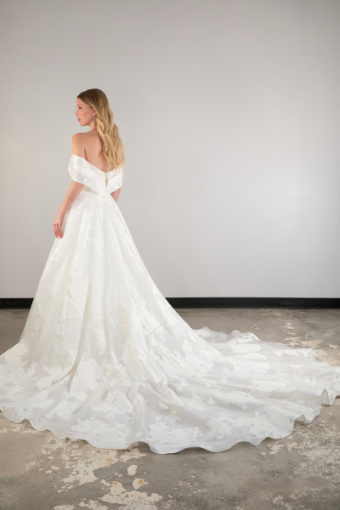 Here & Now Style #D3971 #1 (IVQ) IVORY ORGANDY JACQUARD thumbnail