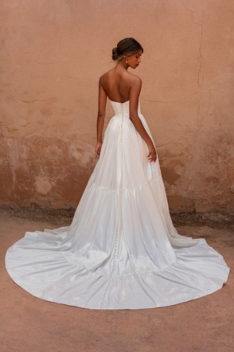Here & Now Style #F360 - Vivien #1 default Ivory thumbnail