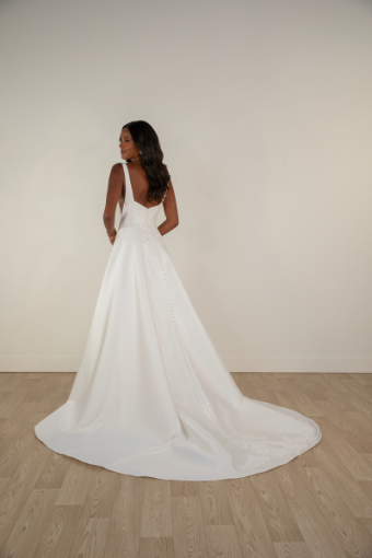 Here & Now Style #7897 #1 (IV-PL) Ivory Gown w Porcelain Tulle Plunge thumbnail
