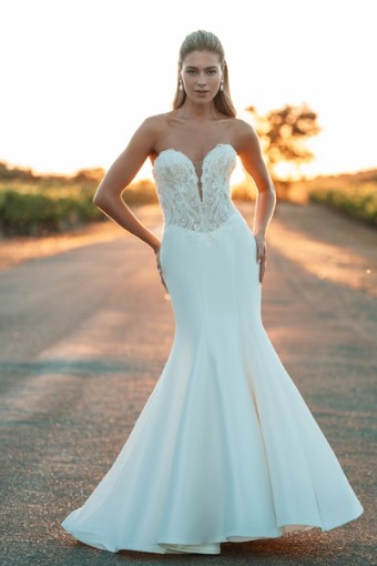 Here & Now Style #2509937 #0 default Ivory thumbnail