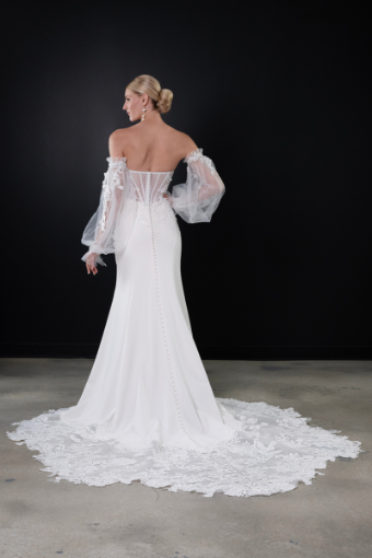 Here & Now Style #25090211 #1 (IV-PL) Ivory Gown w Porcelain Tulle Plunge thumbnail