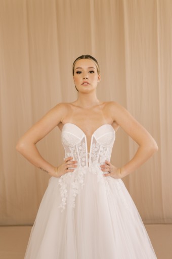 Here & Now Style #2509929 #1 Ivory/Nude thumbnail