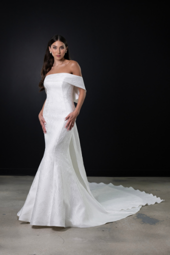 Here & Now Style #25090231 #0 default Silk Ivory thumbnail