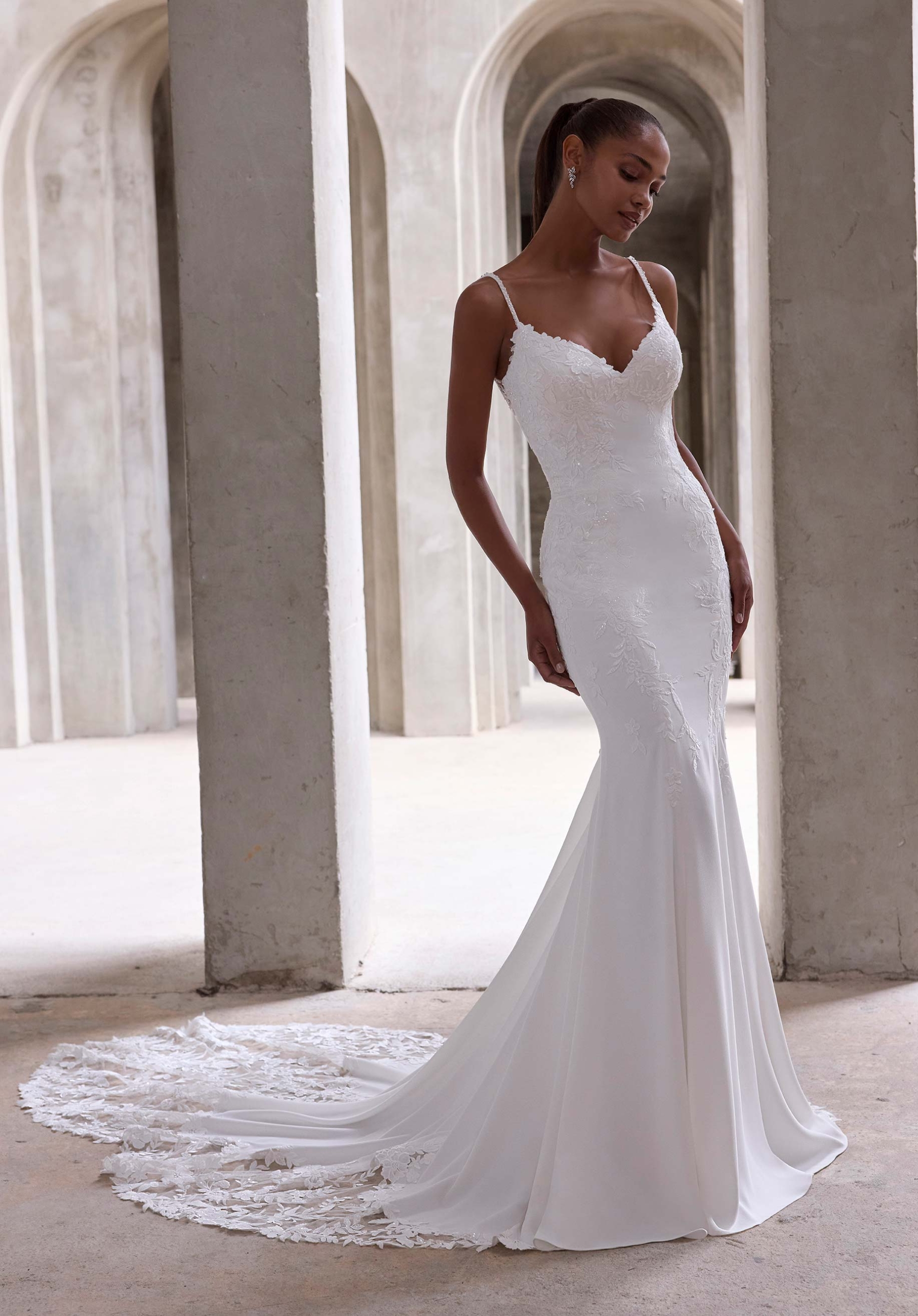 【たぴ】MORILEE ブラック サテン ソフトマーメイドドレス Morilee In Store Made-To-Order Gowns | Here and Now Bridal