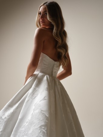 Here & Now Style #ZINAIDA MARIE (24MC206A02 - Keyhole, Sleeveless) #4 default All Diamond White thumbnail