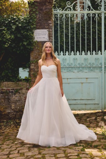 Here & Now Style #Nicole - 20056 #0 default Ivory thumbnail