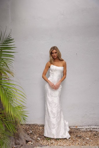 Here & Now Style #Yumi (Gown & Overskirt) #1 Ivory thumbnail